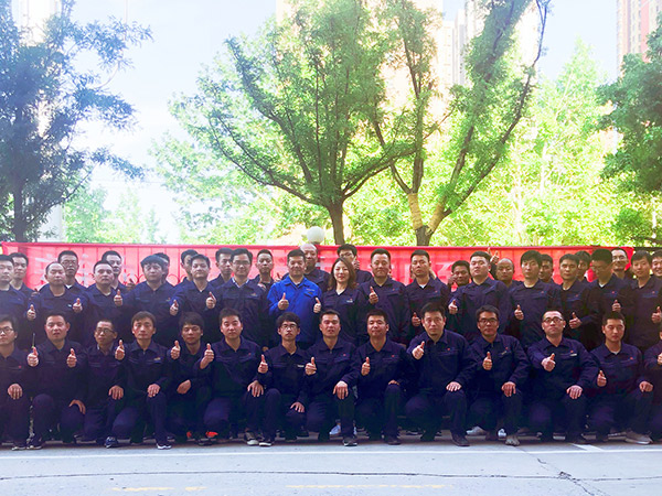 萬威機(jī)械生產(chǎn)部軍訓(xùn)圓滿完成